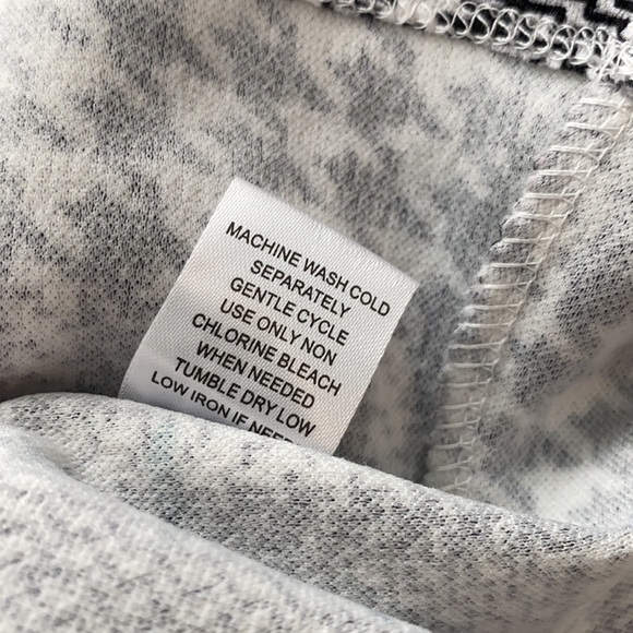 Violet B. Houndstooth ruffle sleeve Dress - Picture 11 of 12